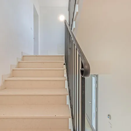 Bellaria Palace - Near The Of Ferrari Apartman