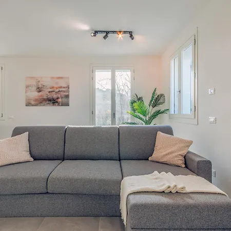 Apartman Bellaria Palace - Near The Of Ferrari By Movebnb