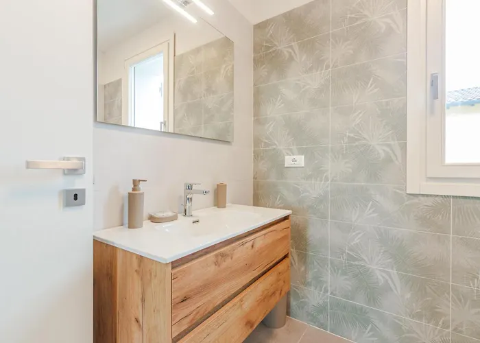 Bellaria Palace - Near The Of Ferrari By Movebnb Apartman *